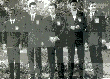 Fot. 44. Brązowy medal we florecie na Igrzyskach Olimpijskich w Meksyku w 1968 r. wywalczył zespół w składzie (od lewej): Witold Woyda, Adam Lisewski (prezes PZS w latach 1980-1989), Zbigniew Skrudlik, Ryszard Parulski (prezes PZS w latach 1989-1992), Egon Franke
