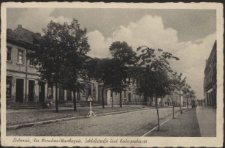 Liebenau, Krs. Wreschen/ Warthegau. Schloßstraße und Kreissparkasse