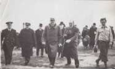 Wizyta prezydenta Ignacego Mościckiego na wykopaliskach w Biskupinie pow. Żnin