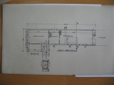 Maszynownia z przylegającym do niej kurnikiem