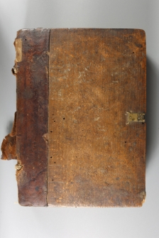 Iacobi Henrichmanni Sindelfingensis institutiones Grammaticę, ferme omnibus uocabulis Bohemo & Teutono sermonibus interpretatis : Annexa Svnt Aeditioni huic nonnulla notabilia ex pr&aelig;ceptis Ioan. Brassicani ... ad stomachum literarium apprime conducentia ... ; Ars Condendorvm Carminum Henrici Bebelij, po&euml;t&aelig; laureati ... ; Racemationes & obseruationes Eiusdem ; Centimetrum M. Seruij Honorati Grammatici ; Introductio perbreuis in literas Gr&aelig;cas, qu&aelig; in aliorum Impressionibus est neglecta.